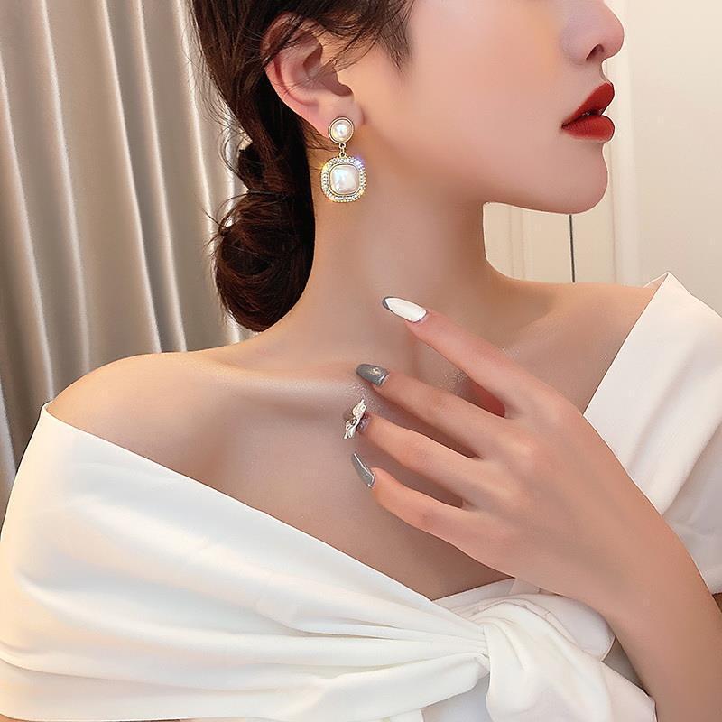 Special Offer Full Diamond Geometric Square Trendy Graceful Stud Earrings