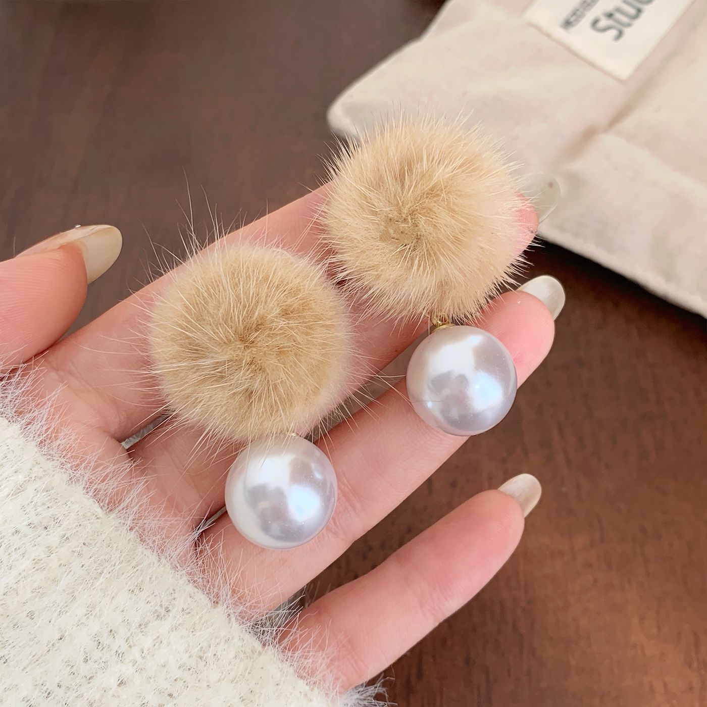 Minority Unique Super Fairy Design Round Mirror Shell Stud Earrings