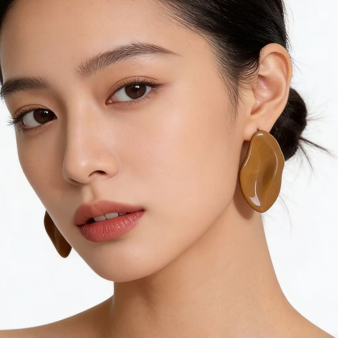 One-leaf Flat Boat Retro Colored Drip Glaze Metal Niche Earrings
