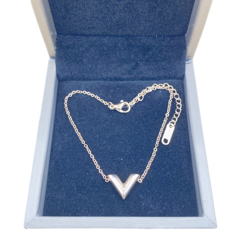 Women's Titanium Steel V-shaped Female Gold-plated Cool Necklaces