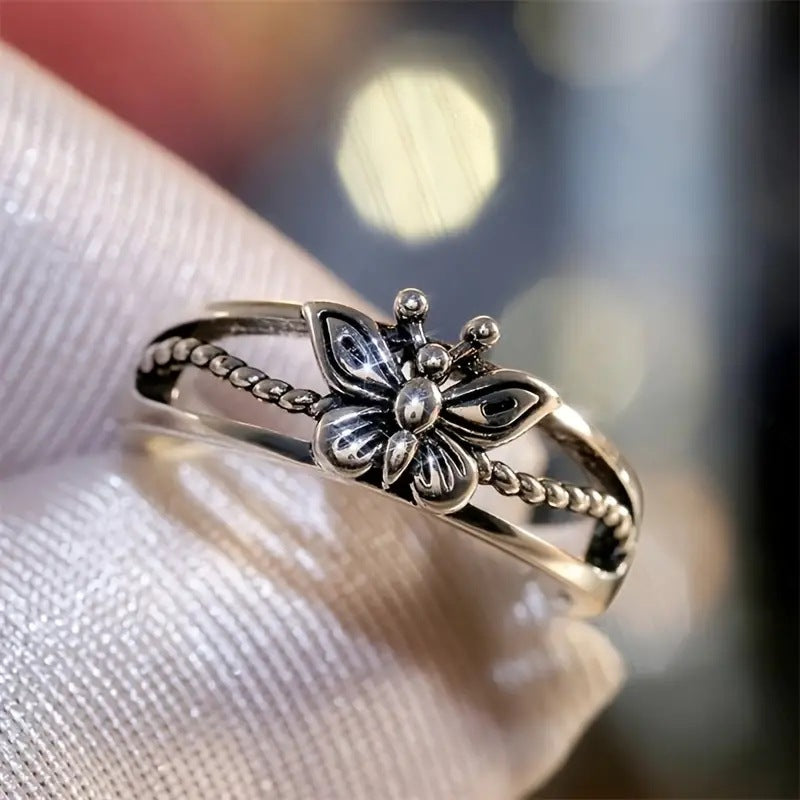 Hollow Butterfly Sense Party Fashion Temperament Birthday Ring