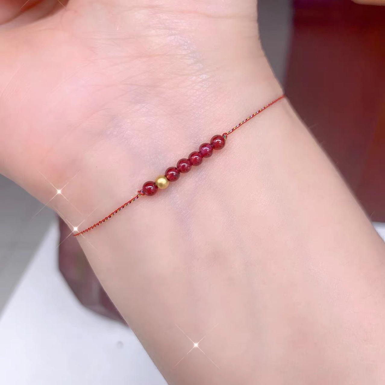 Natural South Red Pearl Garnet Green Pine Moonlight Extremely Fine Bracelet