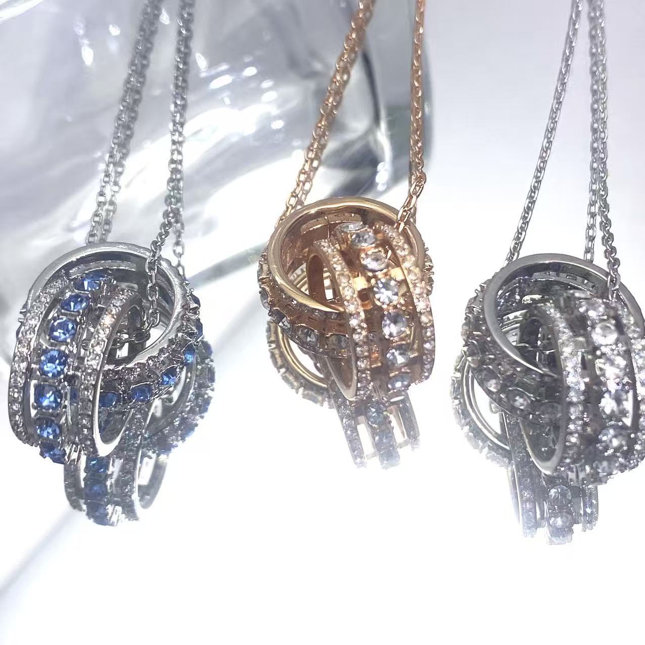 Pretty Crystal With Transfer Clavicle Shining Necklace