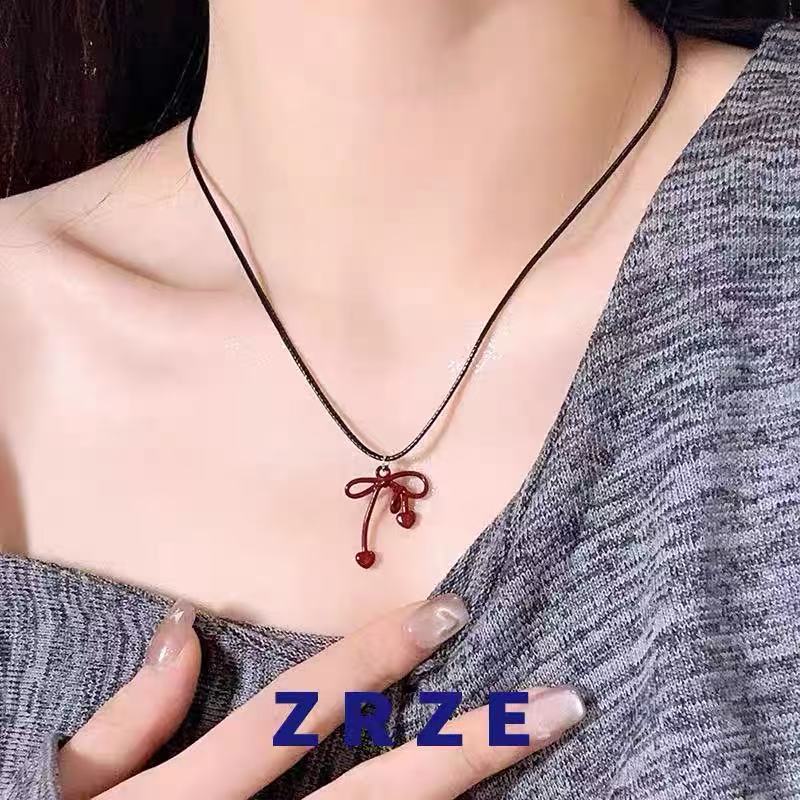 Women's Sier Lucky Beads Bowknot Clavicle Chain Light Luxury Minority High-grade Necklace