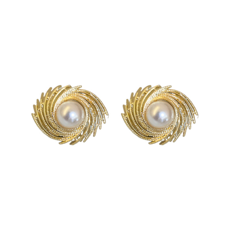 Women's High-grade Pearl Elegant Fashion Retro Dress Earrings