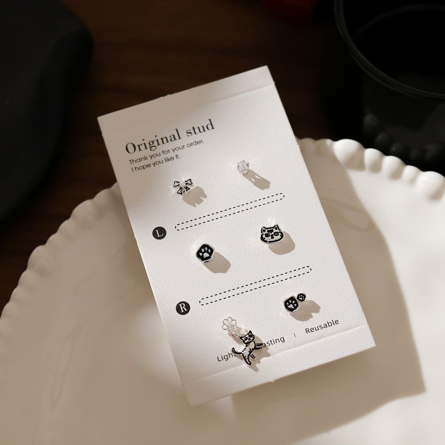 Elegant Black Series Earings Simple Personalized Stud Earrings