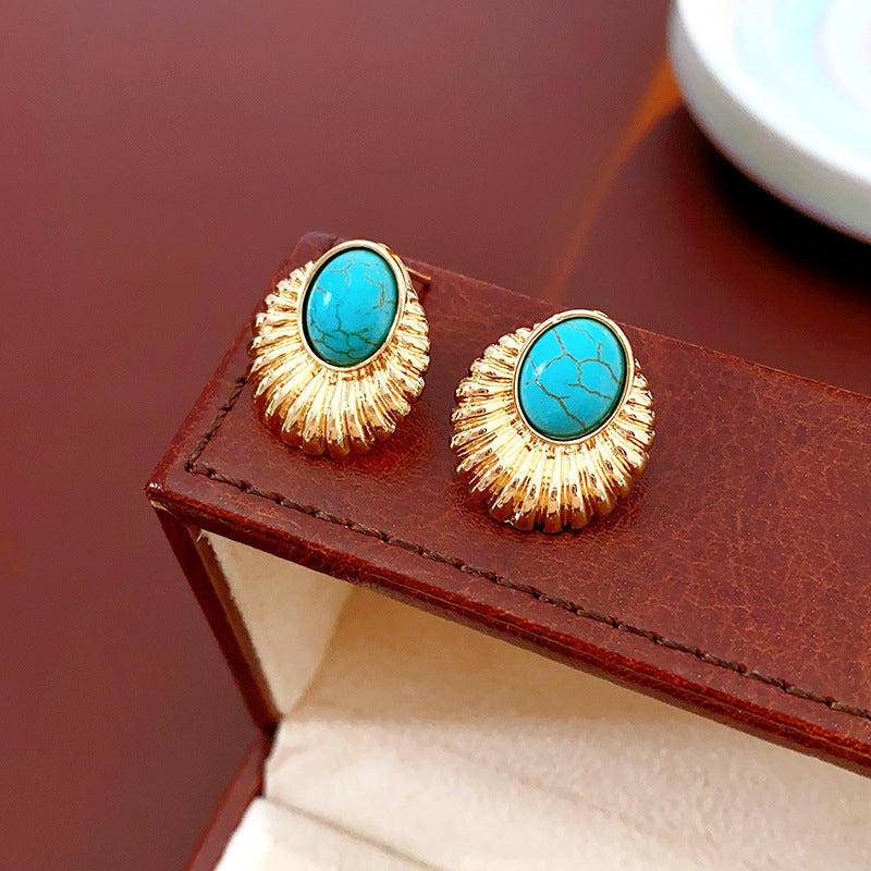Women's Palace Style Sier Flower Light Luxury High-grade Design Sense Earrings