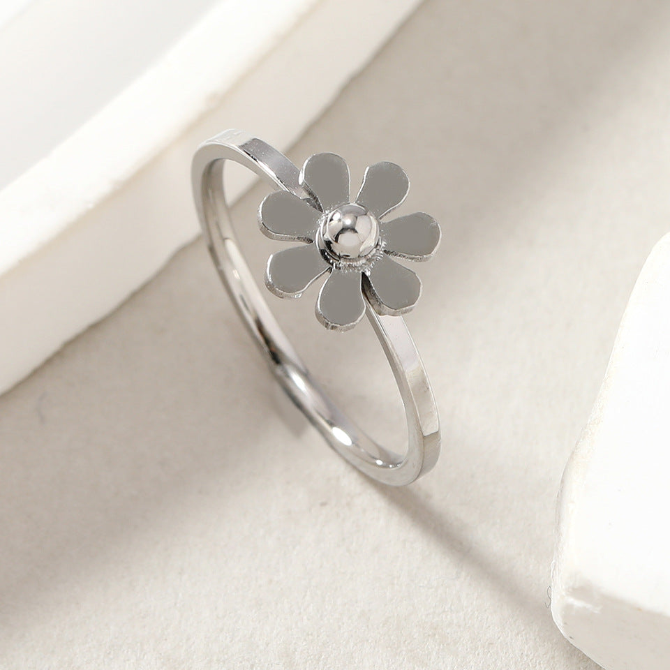 Niche Welding Little Daisy Flower Cold Wind Index Finger Rings