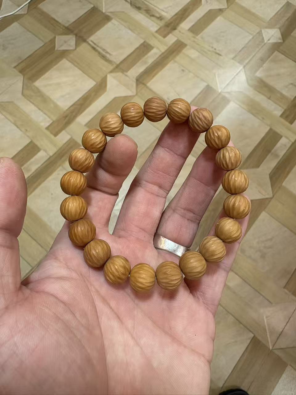 Women's & Men's Natural Primary Color Crafts Peach Pit Single Circle Hand Bracelet