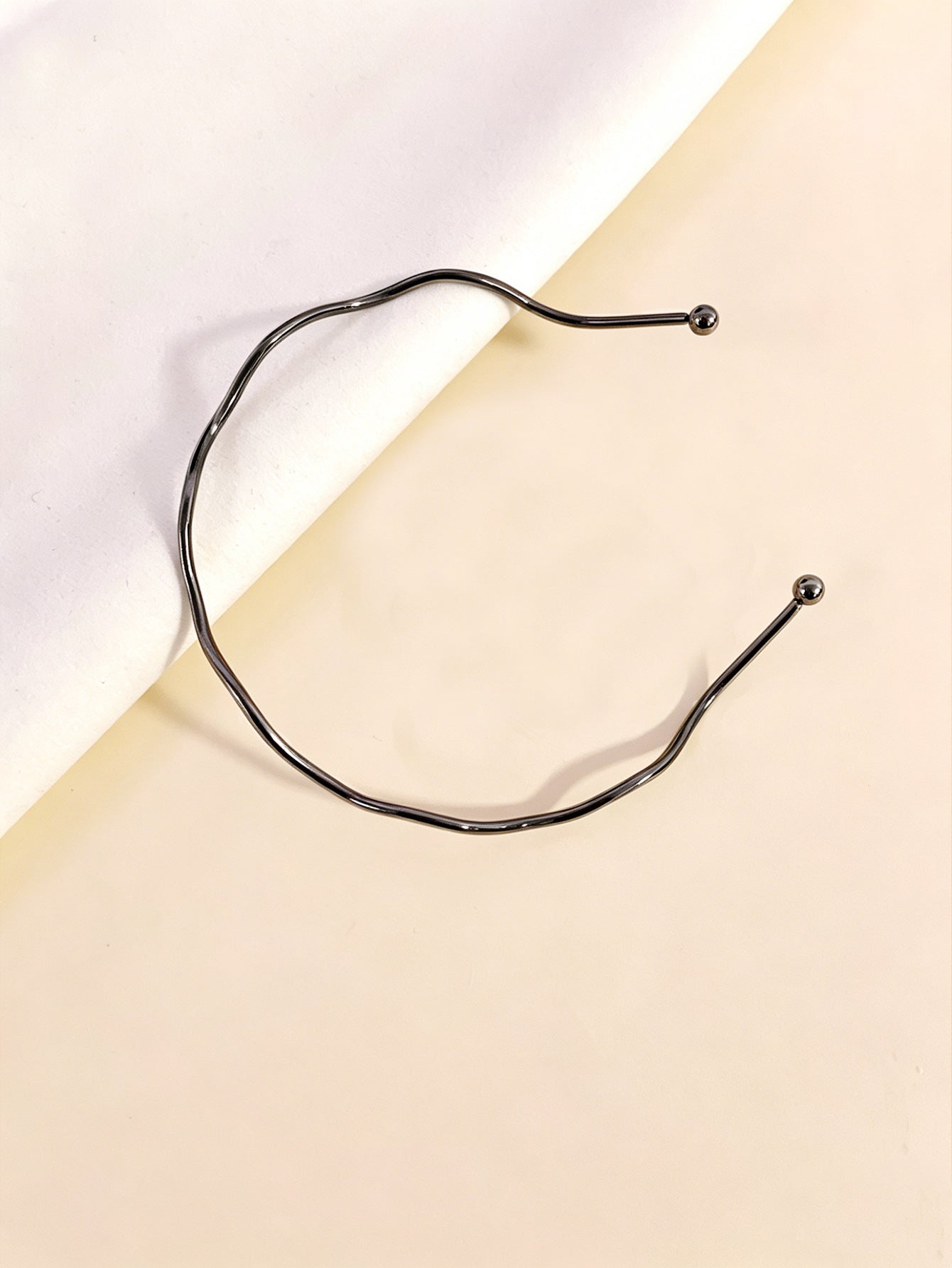 Women's & Men's Sier Minimalist Wave Couple Refined Grace Collar