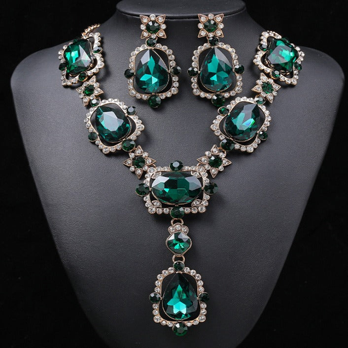 Profile Retro Oversized Personality Fashion Short Female Alloy Jewelry Set