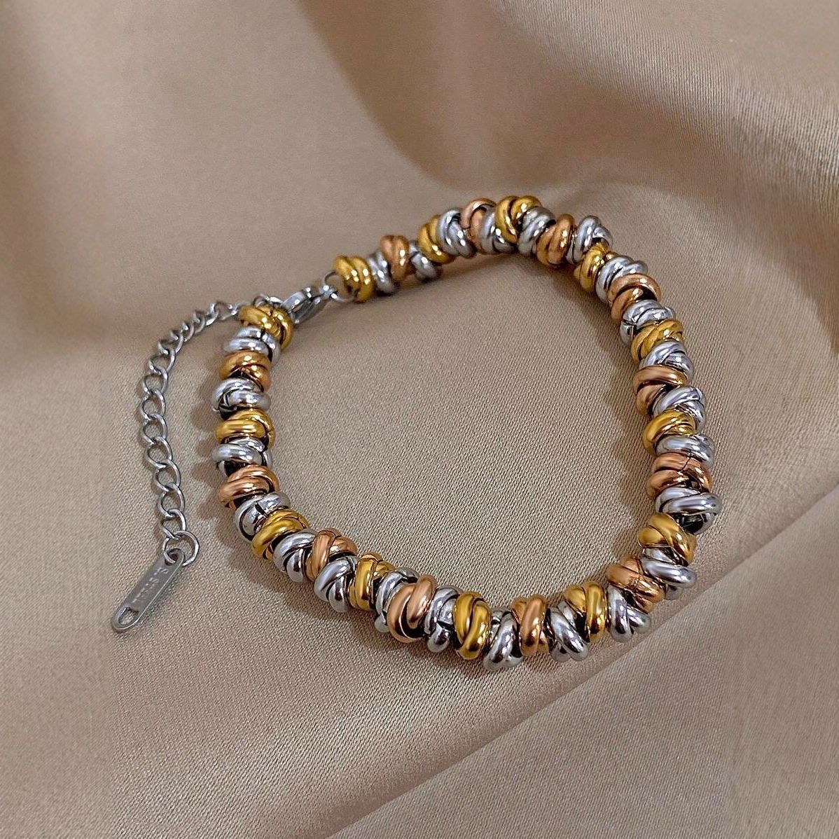 Metallic Vintage Chain Titanium Steel Design Unique No Bracelets