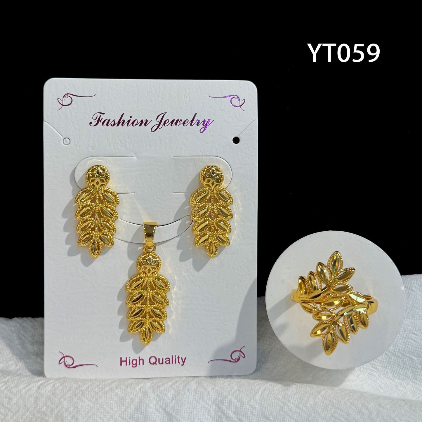 Gilding Hollow Pattern Niche Design Disc Pendants