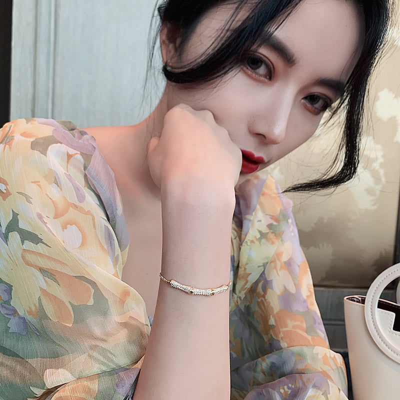 Women's Design Cold Wind Sense Bangle Simple Hand Bracelets