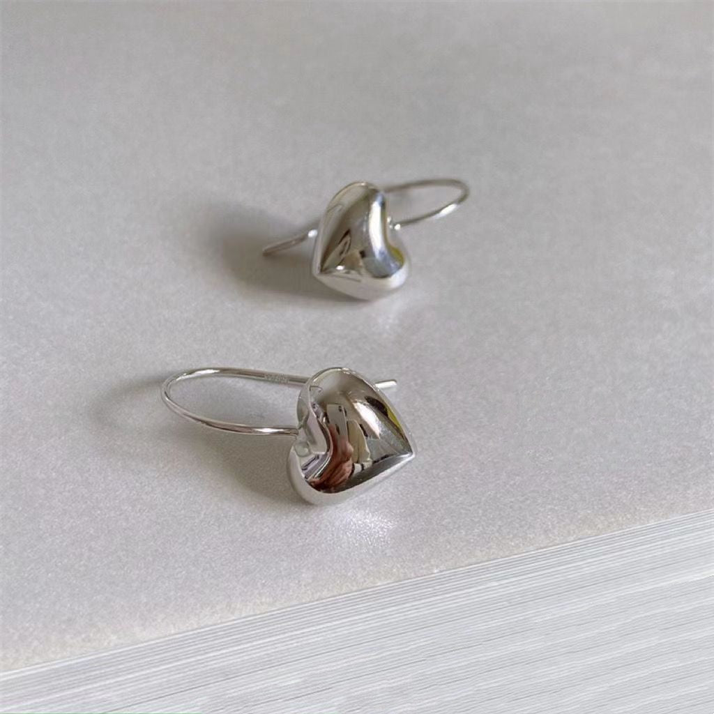 Women's Minority Three-dimensional Love Heart Fashion Design High Stud Earrings