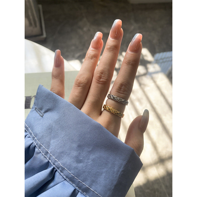 Women's Minority Simple Design Light Luxury Fine Diamond Rings