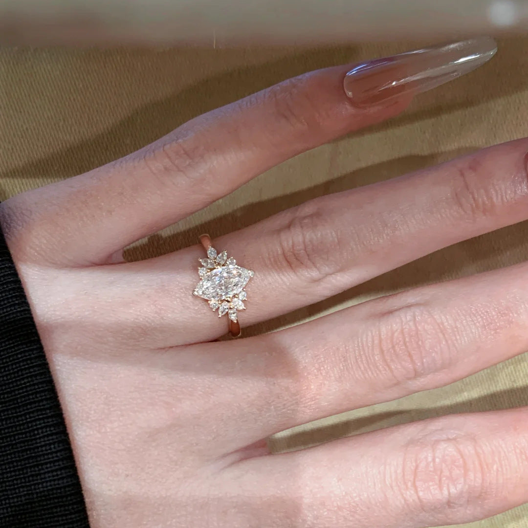 Women's Angel Eyes Light Luxury Versatile For Daily Floating Sparking Zirconium Ring