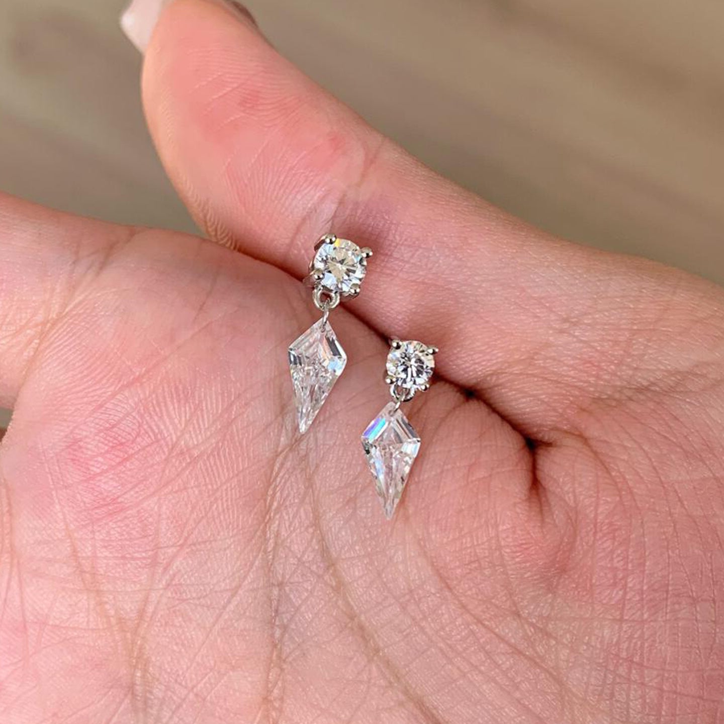 Women's Entry Lux Rhombus Zircon Eardrops Simple Earrings