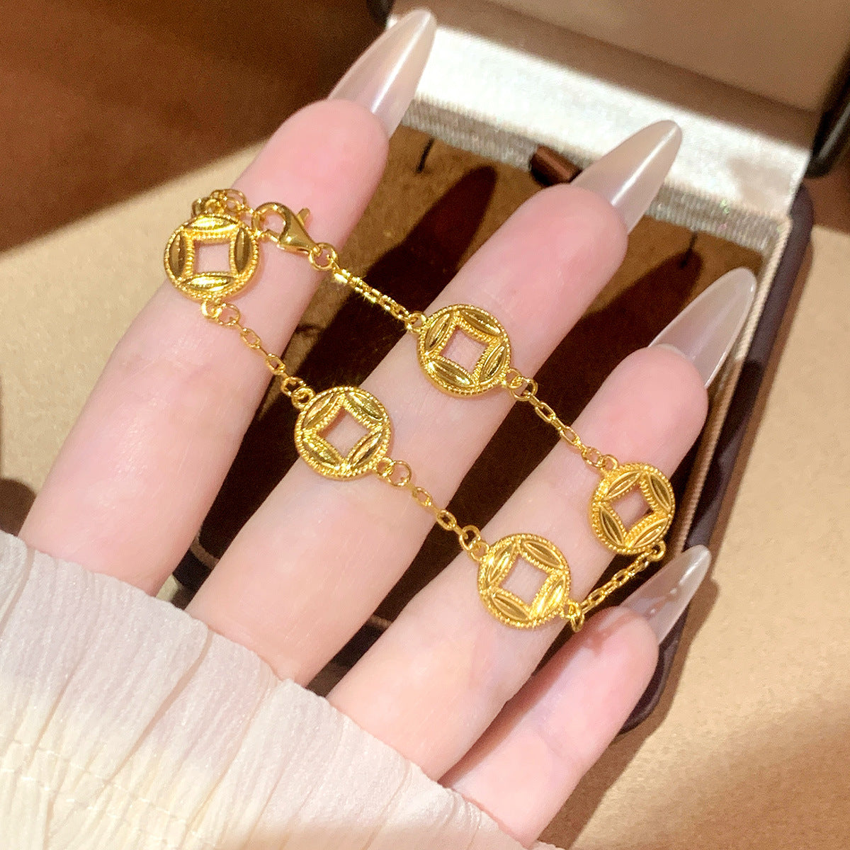 Women's Art Retro Versatile Copper Coin Light Luxury High-grade Design Bracelets