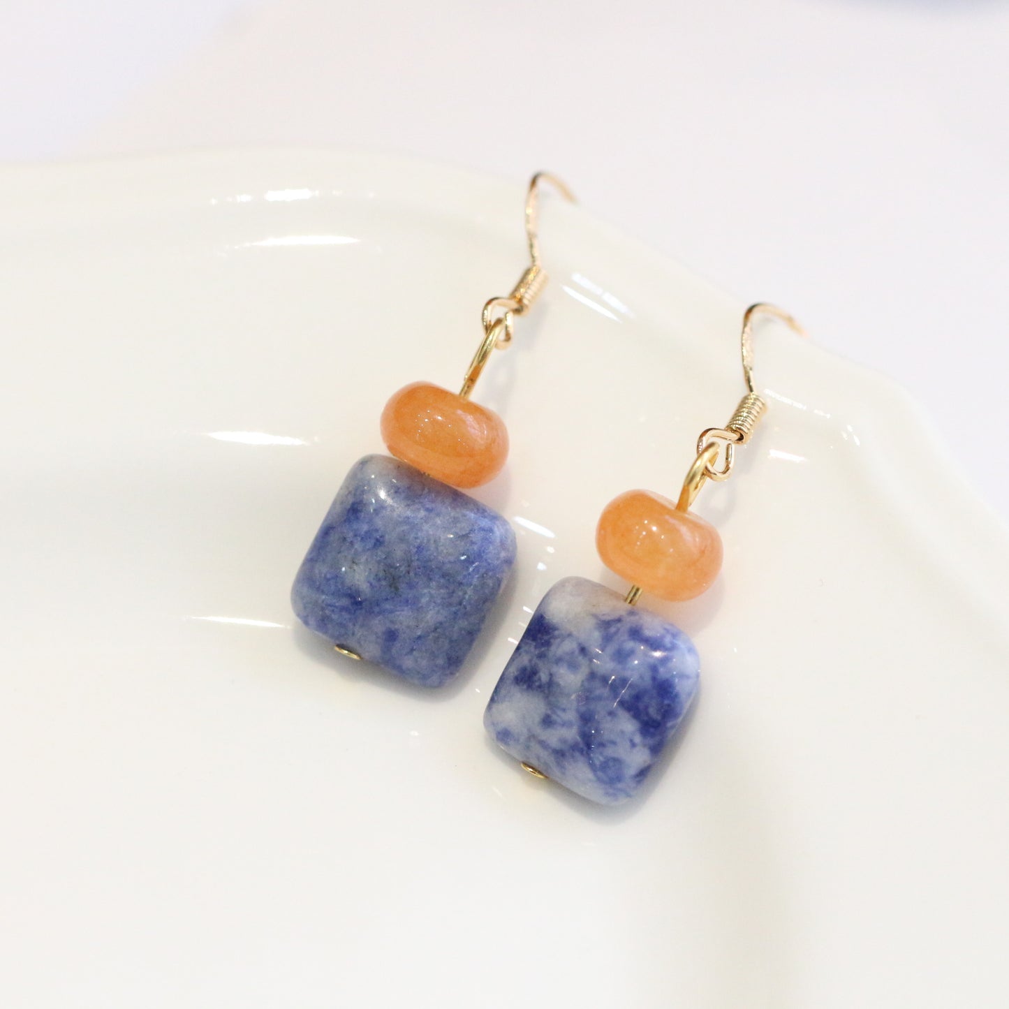 Crystal Simplicity Contrast Color Dopamine Matching Ear Hook