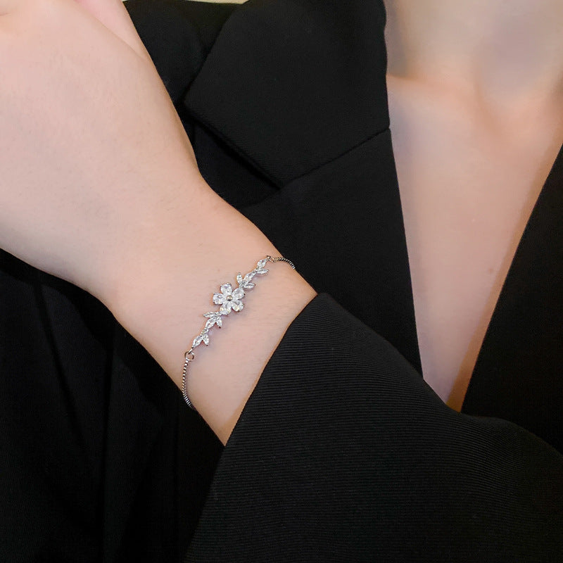 Diamond Flower Leaf Niche Temperament Simple Affordable Luxury Fashion Bracelet