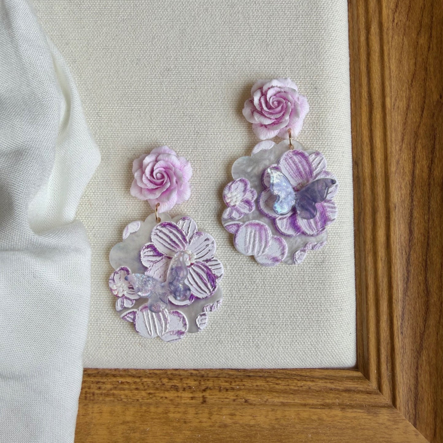 Women's Relief Butterfly Flower Oil Painting Style Artistic Earrings