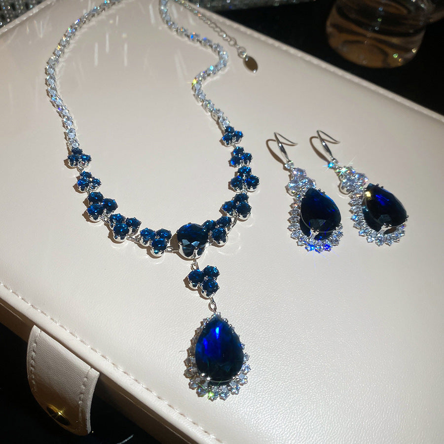 Women's Luxury Minority Clavicle Chain Palace Style Jewelry Set