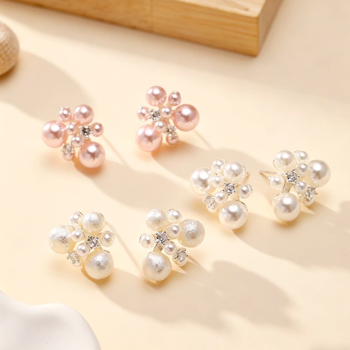 Large Small Pearls Ear Niche High Stud Earrings