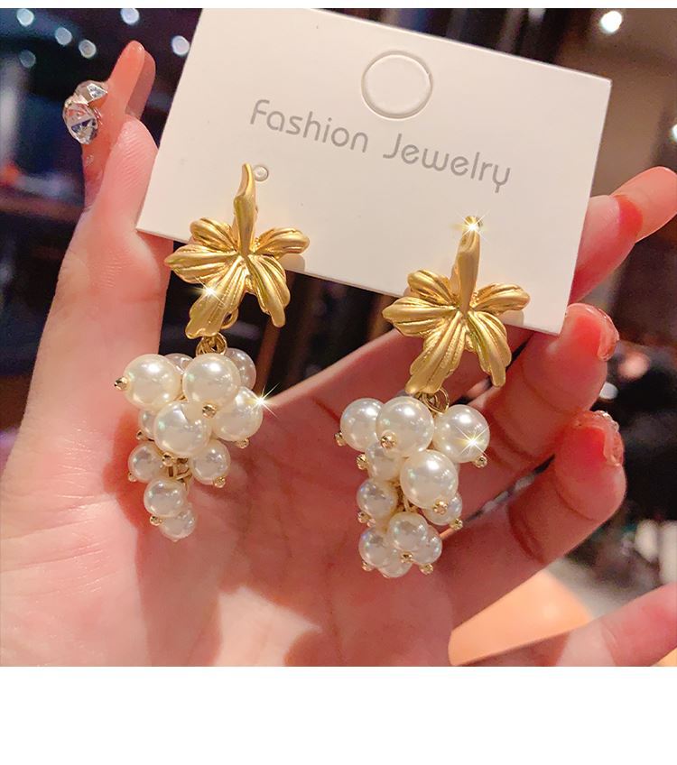 Women's Fashion Retro High-grade Sier Ear Earrings