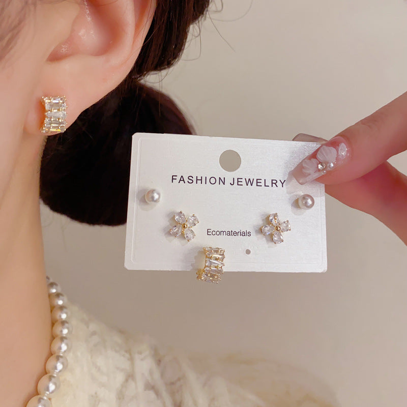 Women's French Entry Lux Pearl Zircon Arc Earrings