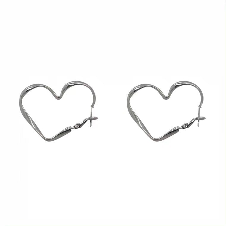 Women's Love Heart Niche Design Fashionable Versatile High-grade Earrings