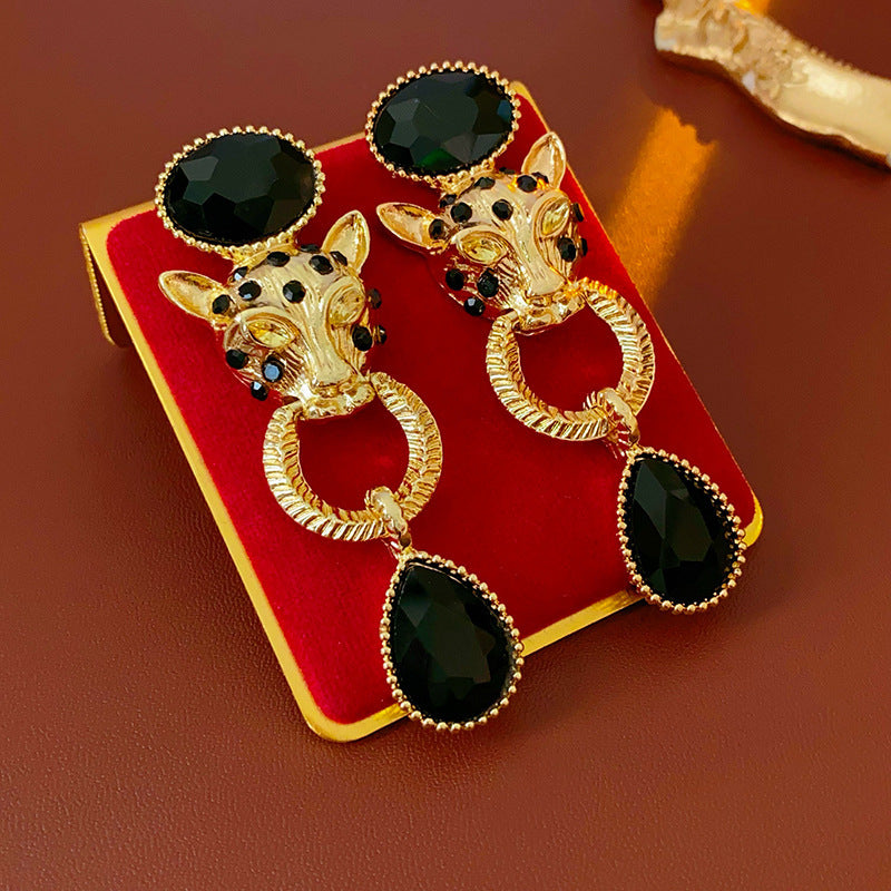 Women's Palace Style Sier Flower Light Luxury High-grade Design Sense Earrings