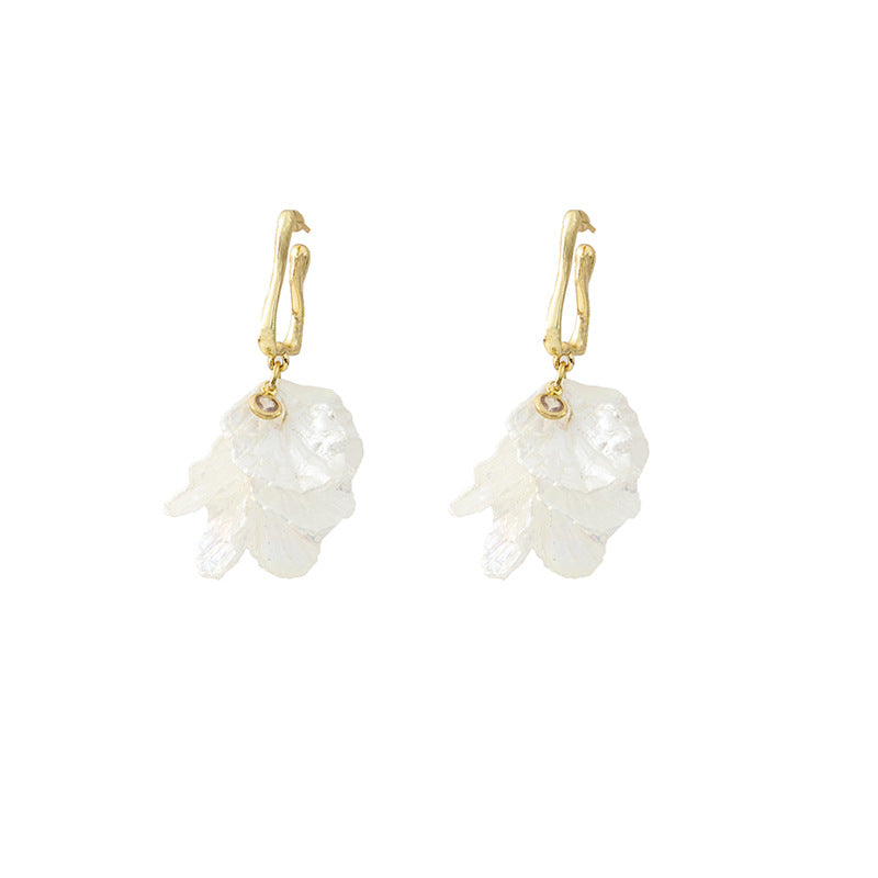 Women's Sweet Elegant Flowers Niche Design White Crack Light Luxury High-grade Rings