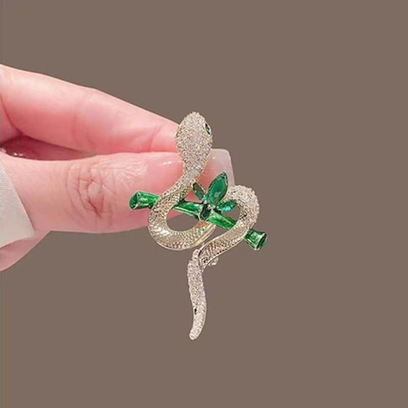 Panda Butterfly Scenic Spot Commemorative Gift Brooches