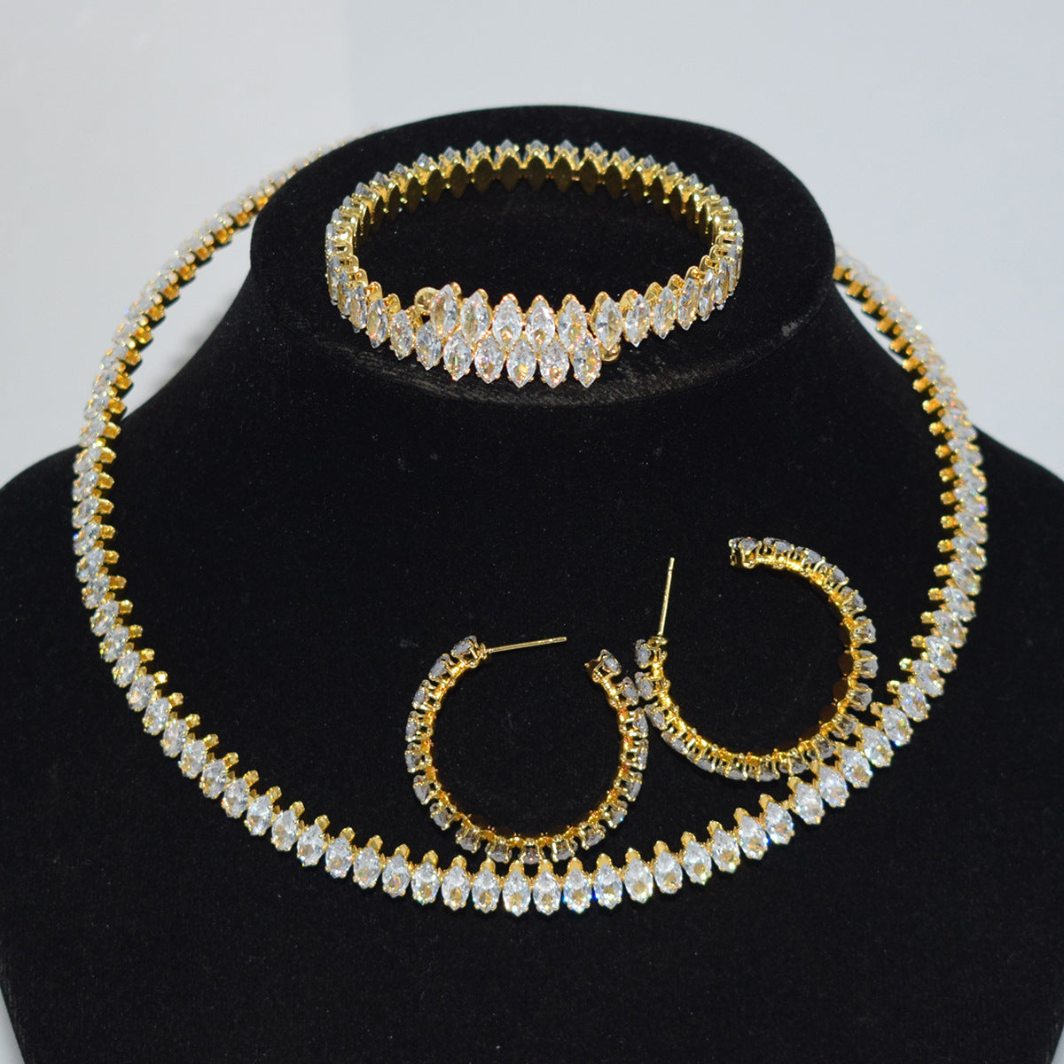 Women's Full Zircon Collar Hand Ear Three-piece Oval Jewelry Set