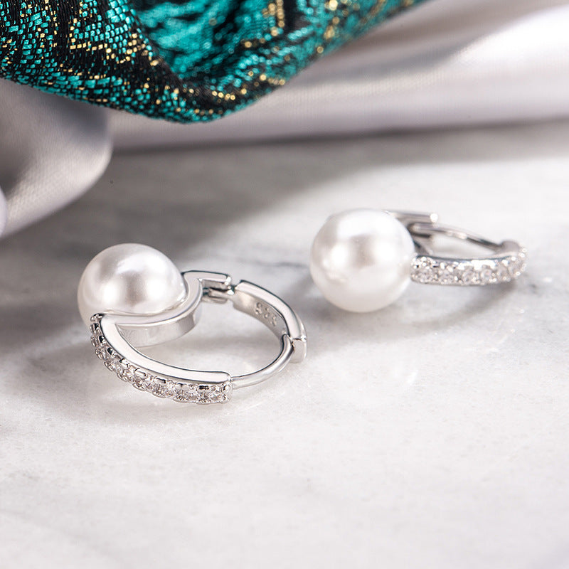 Fashion Simple Rhinestone Pearl Classic Style Temperament Earrings