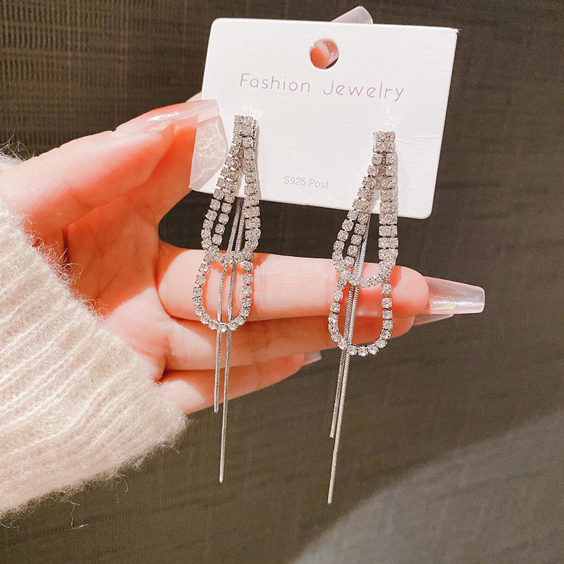Simple Generous Design High Sense Slim Earrings