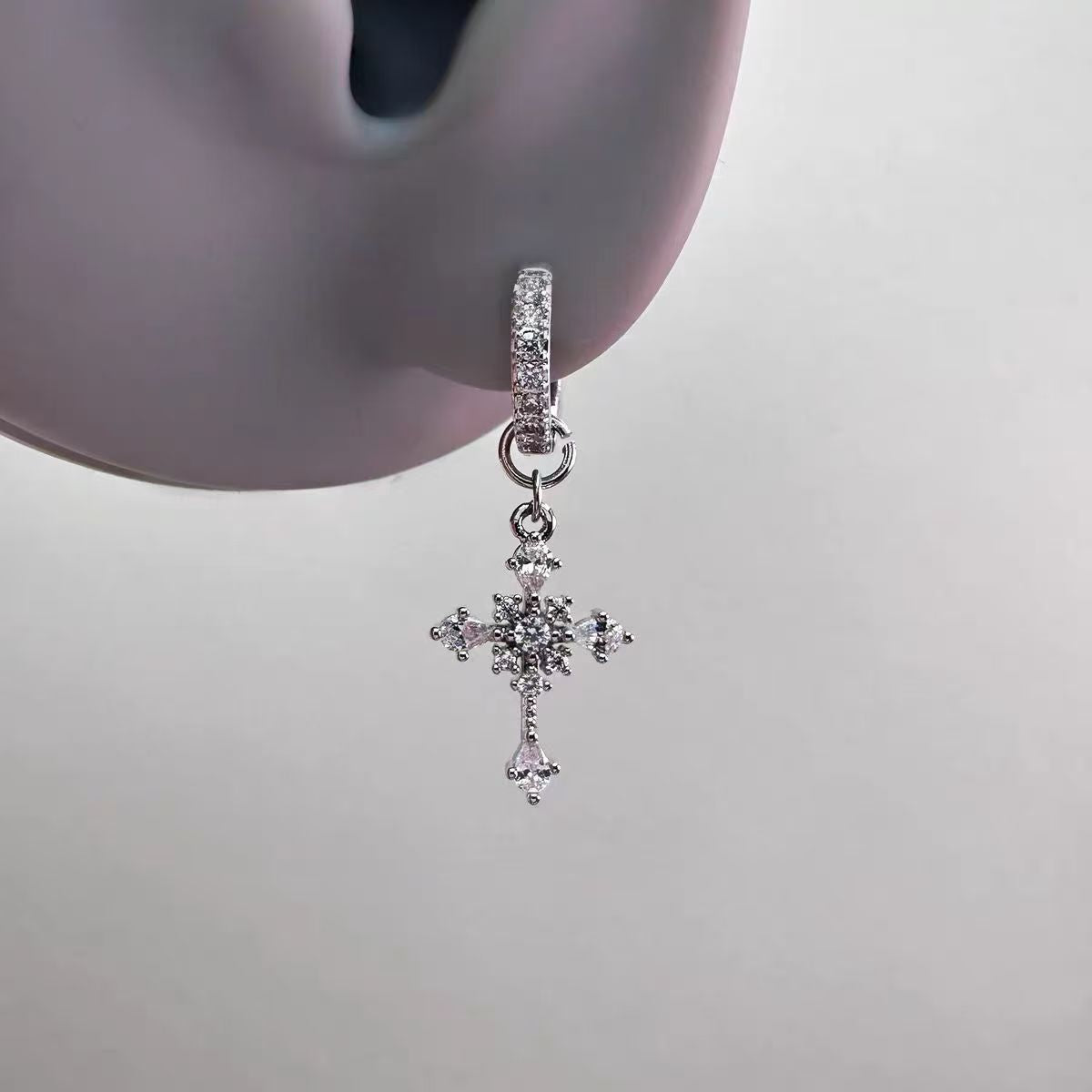 Sparkling Full Rhinestone Cross Ear Refined Personalized Unique Design Sense Stud Earrings