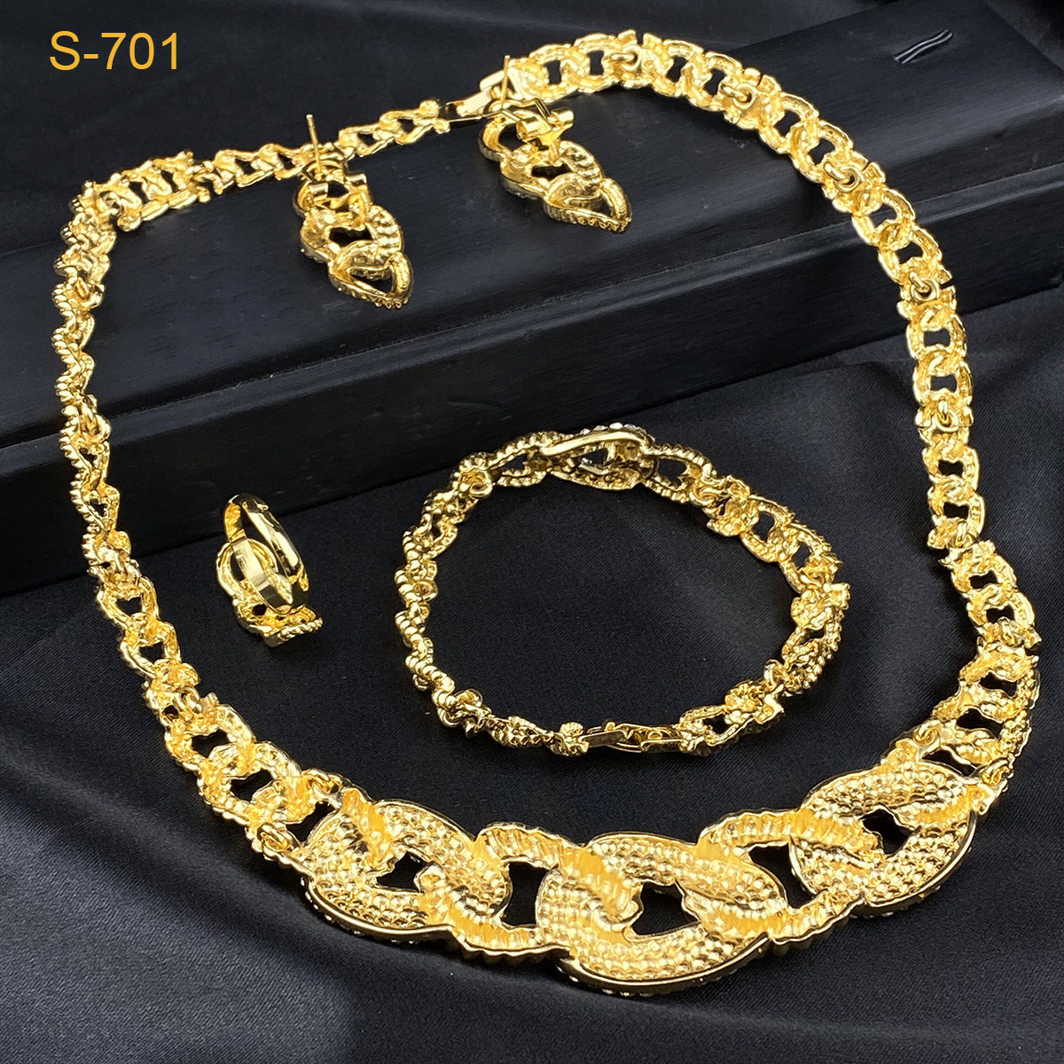 Glamorous Gold Bridal Indian Nigeria Batch Jewelry Set