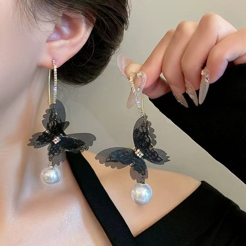 Women's Butterfly Mesh Pearl High-grade Light Luxury Minority Ear Hook