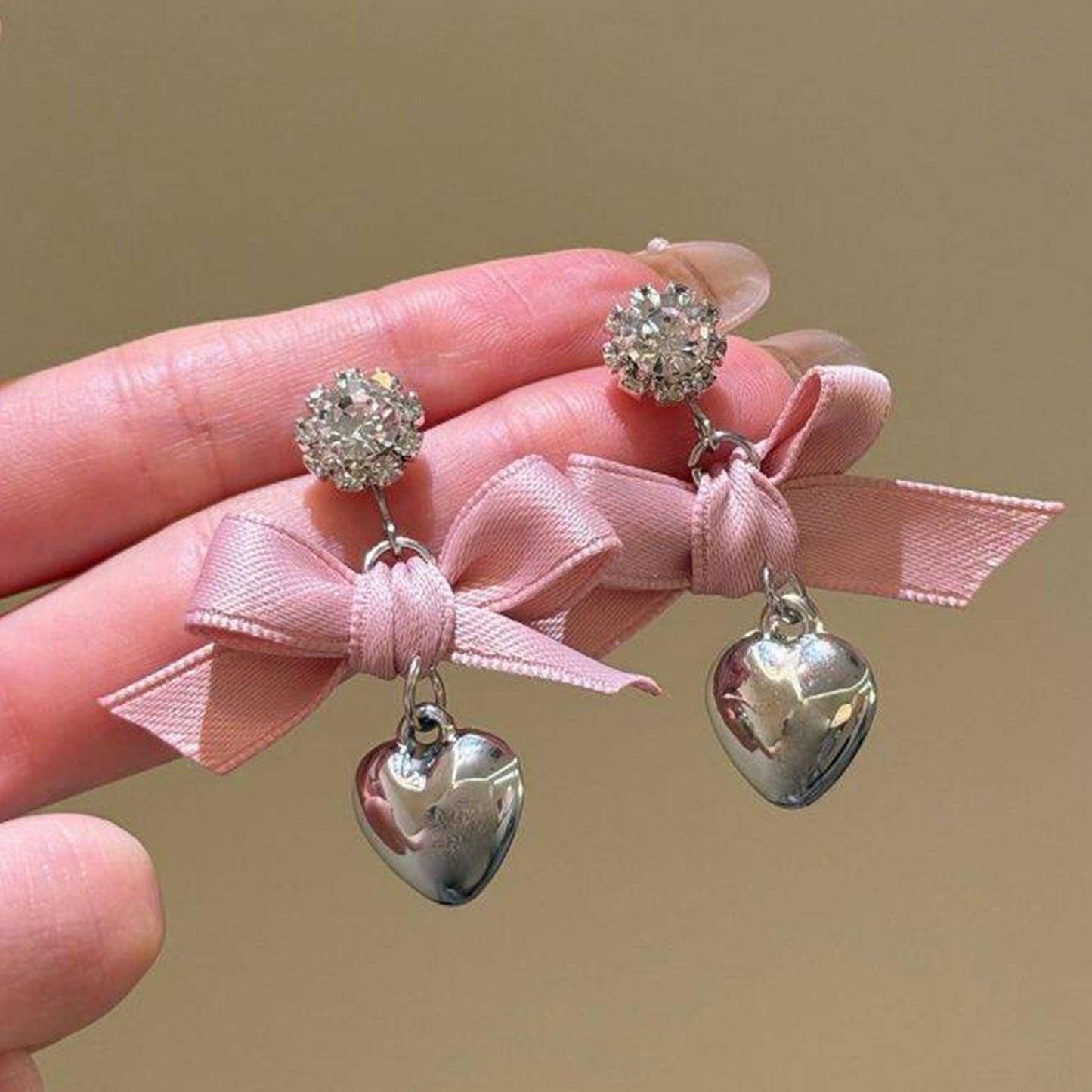 Women's Sweet Pink Bow Unique Light Luxury Sense Minority Stud Earrings