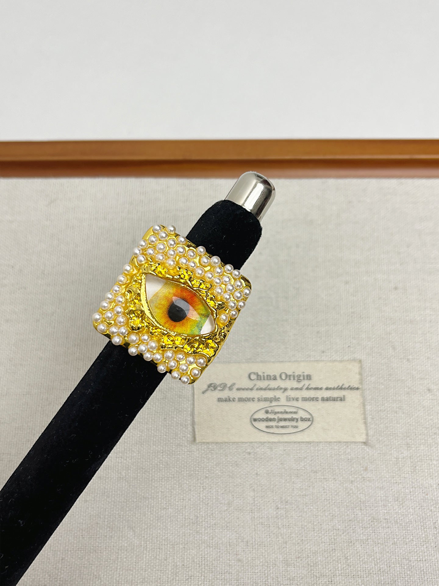 Devil's Eye Female Niche High-grade Light Luxury Retro Rings