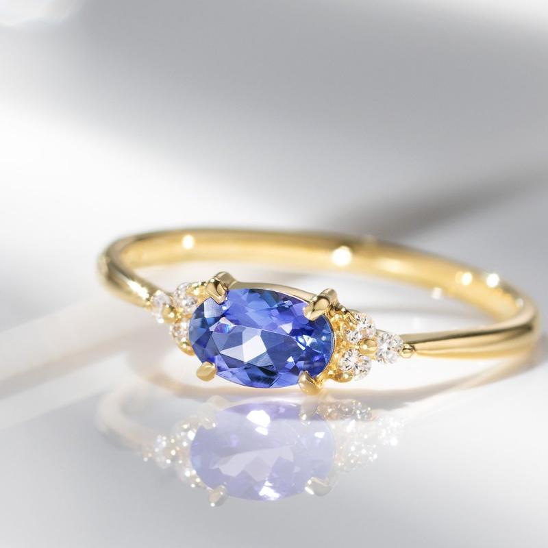 Inlaid Imitation Tanzanite Female Colored Gems Classic Retro Ring