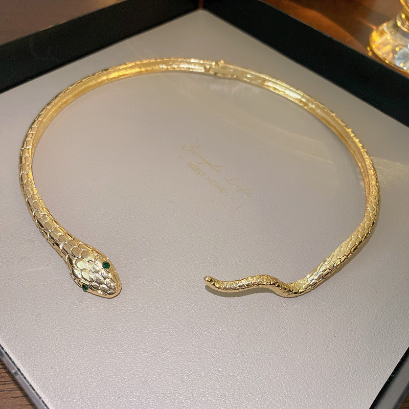 Light Luxury Diamond Snake-shaped Personalized Fashion Design Niche Necklaces