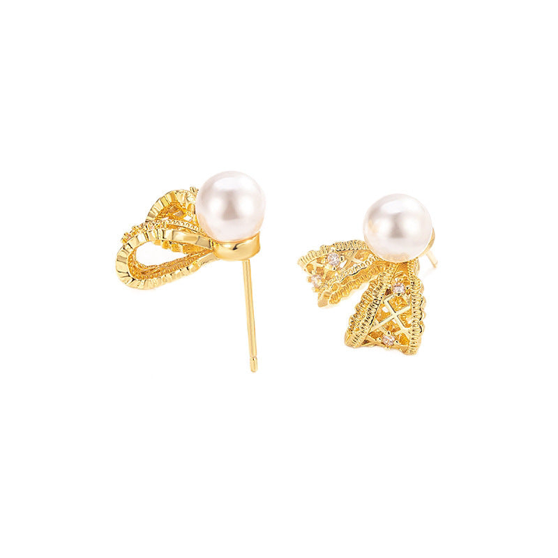 Women's Light Luxury Minority Design Sense Beautiful Gold Style Exquisite Refined Stud Earrings