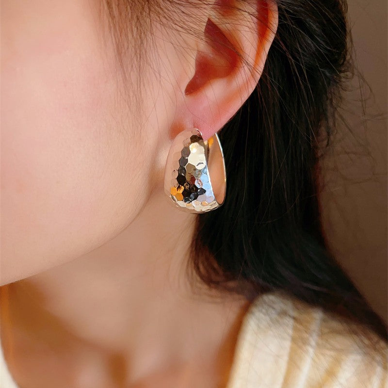 Petty Gold Wide Surface Shaped Ear Simple Elegant Mirror Mosaic Stud Earrings