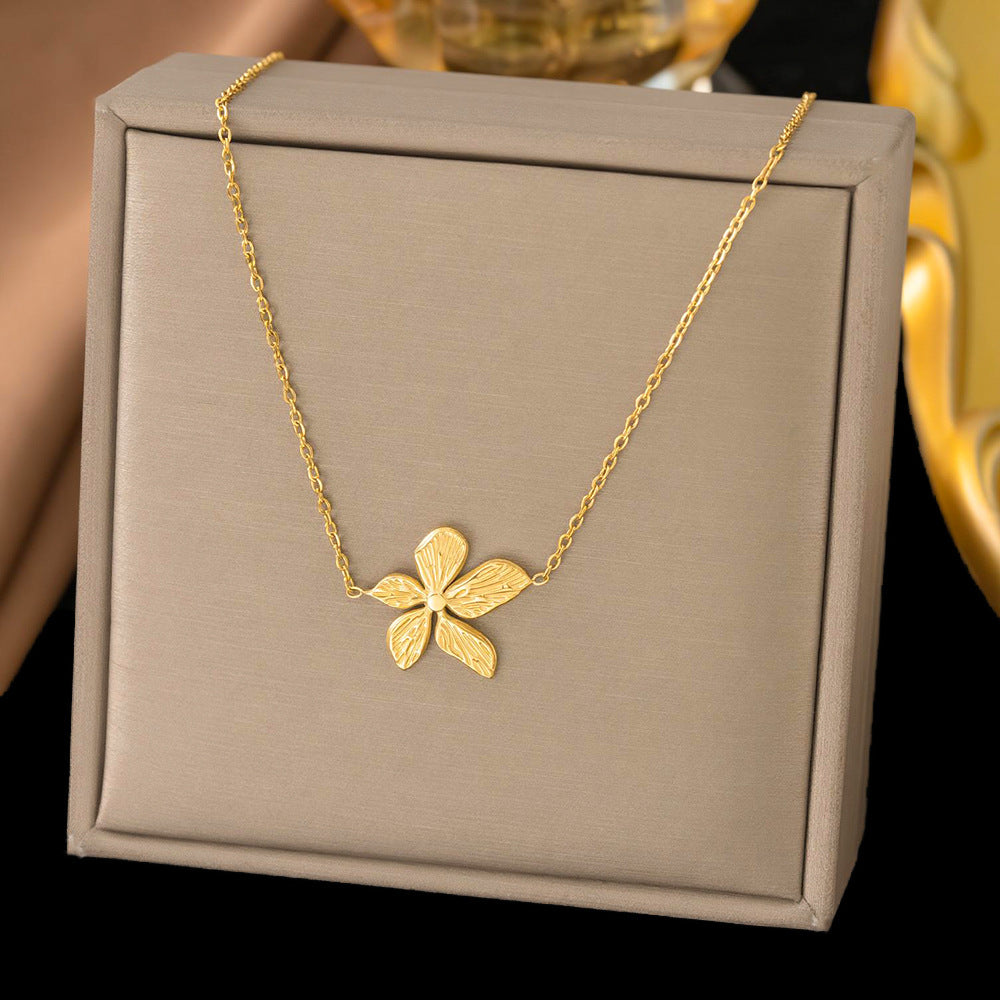 Women's Simple Flowers Niche Design Light Luxury Temperament Titanium Steel Flower Jewelry Set