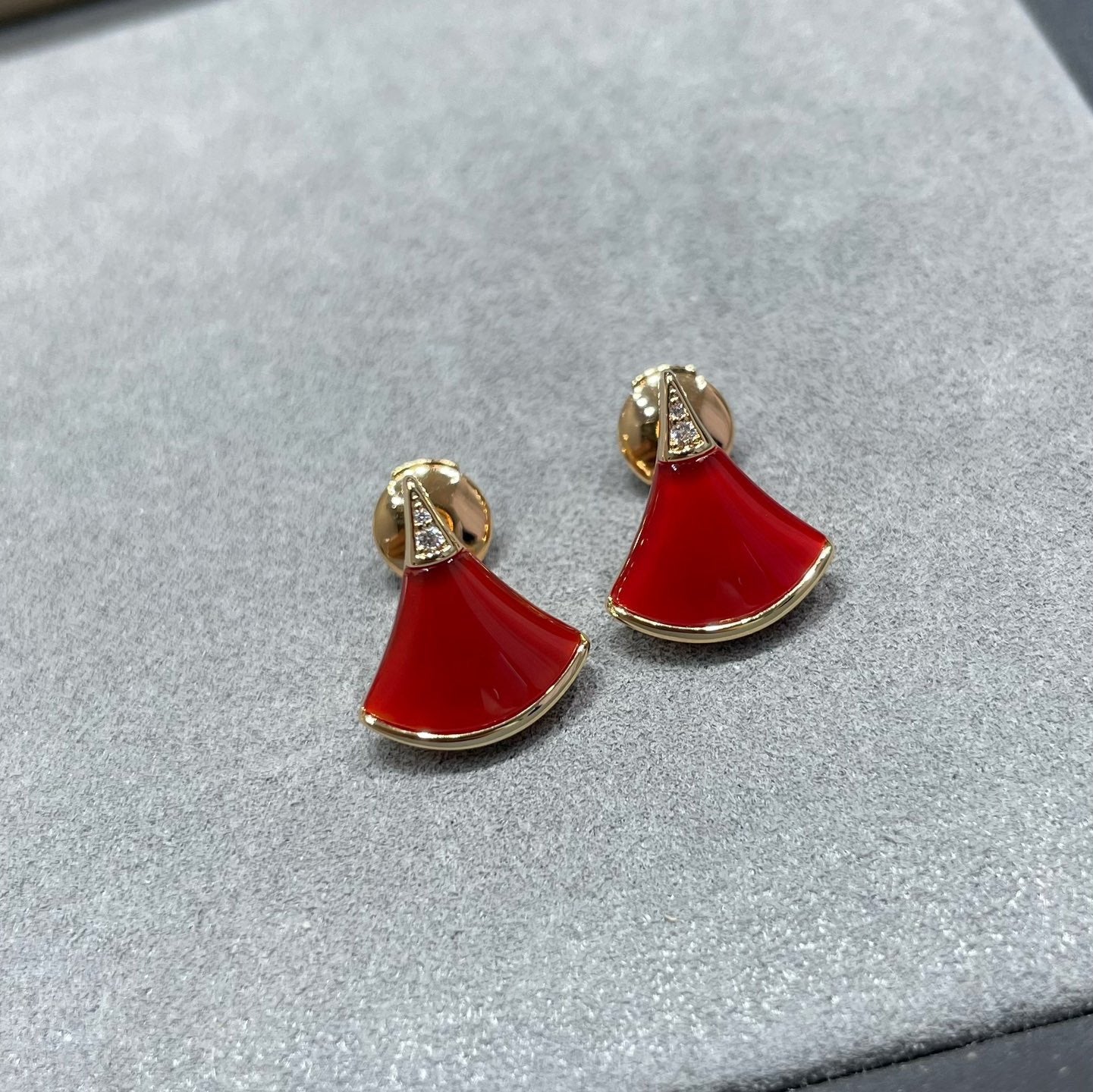 Skirt Female Rose Gold Fan Shaped Natural White Shell Red Rings
