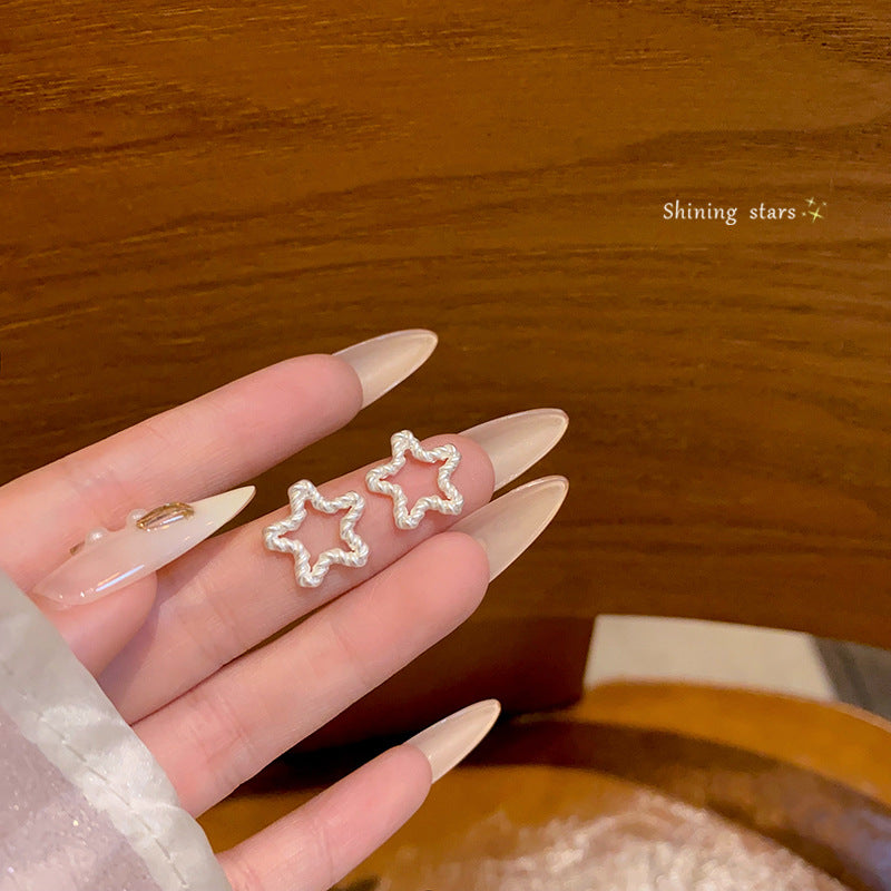 Women's Korean Metal Simple Personalized Fashionable Cool Earrings