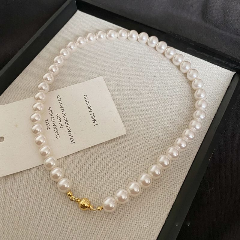 Pearl Twin Clavicle Chain Light Luxury Necklaces